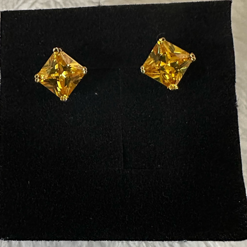 Cristine 6mm Screwback gold over 925 Sterling Silver Earrings.